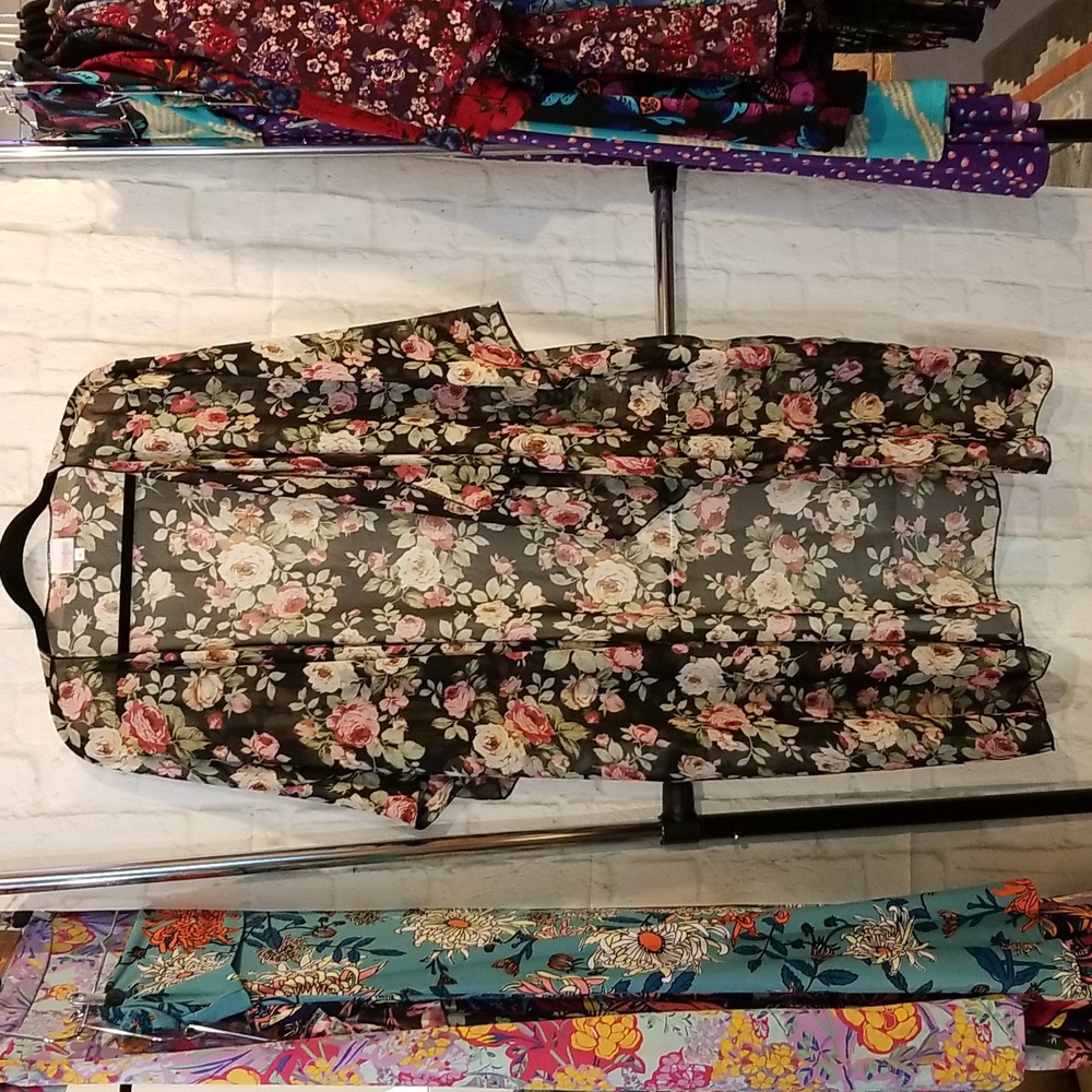 Cardigan-Lularoe Shirley